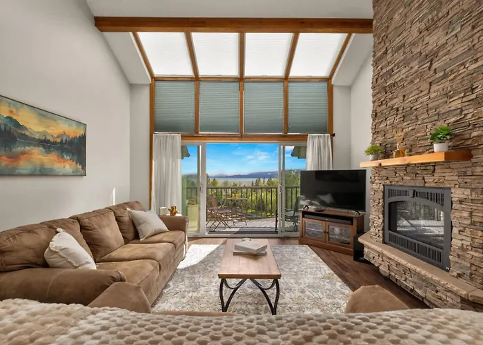 Paddle & Pine - Lake Views & Private Dock Access